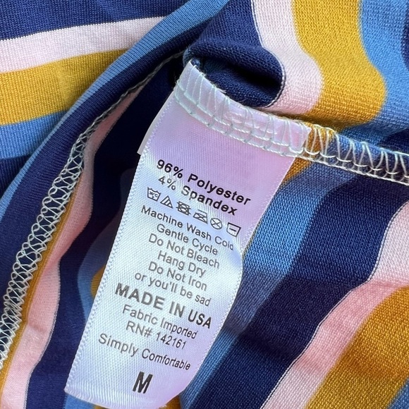 LuLaRoe Striped Gigi Short Sleeve Top Size Medium NWT - Picture 6 of 9